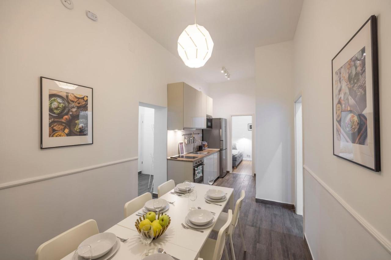 Central Grand Apartment With 5Bedrm 2Bathroom ブダペスト エクステリア 写真