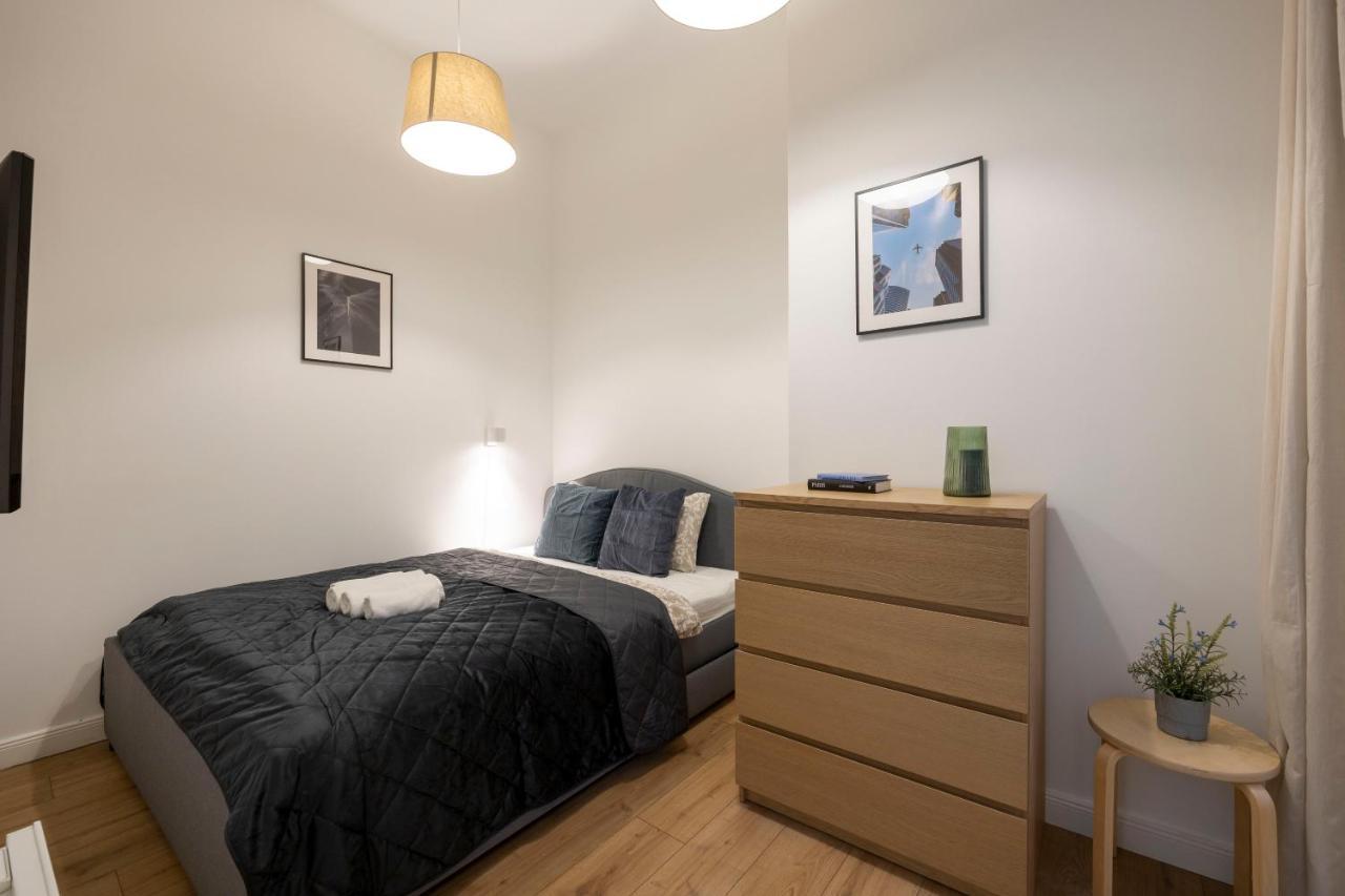 Central Grand Apartment With 5Bedrm 2Bathroom ブダペスト エクステリア 写真